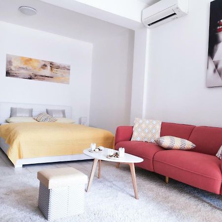 Studio Apartment "Brigita",Parking With Gate Rijeka Ngoại thất bức ảnh
