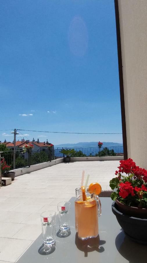 Studio Apartment "Brigita",Parking With Gate Rijeka Ngoại thất bức ảnh