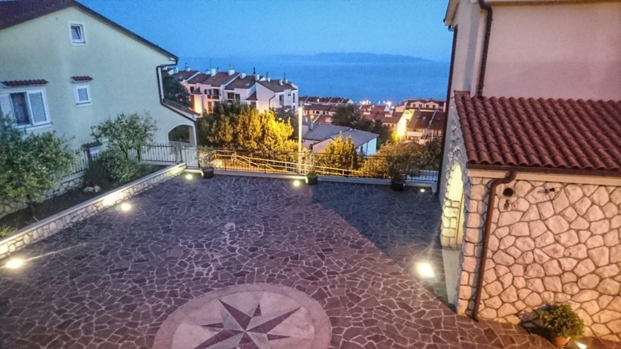 Studio Apartment "Brigita",Parking With Gate Rijeka Ngoại thất bức ảnh