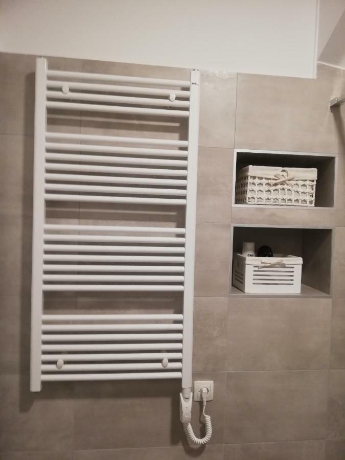 Studio Apartment "Brigita",Parking With Gate Rijeka Ngoại thất bức ảnh